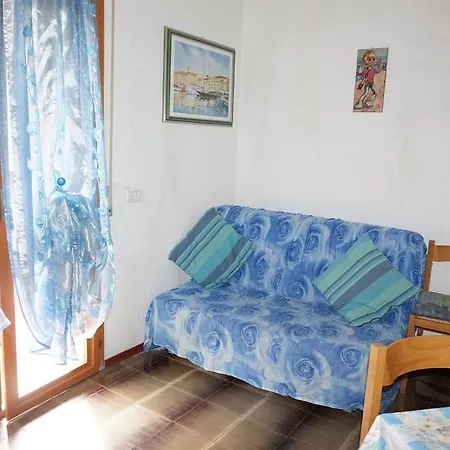 App. Con Piscina Condominiale Ginestrino B24 アパート